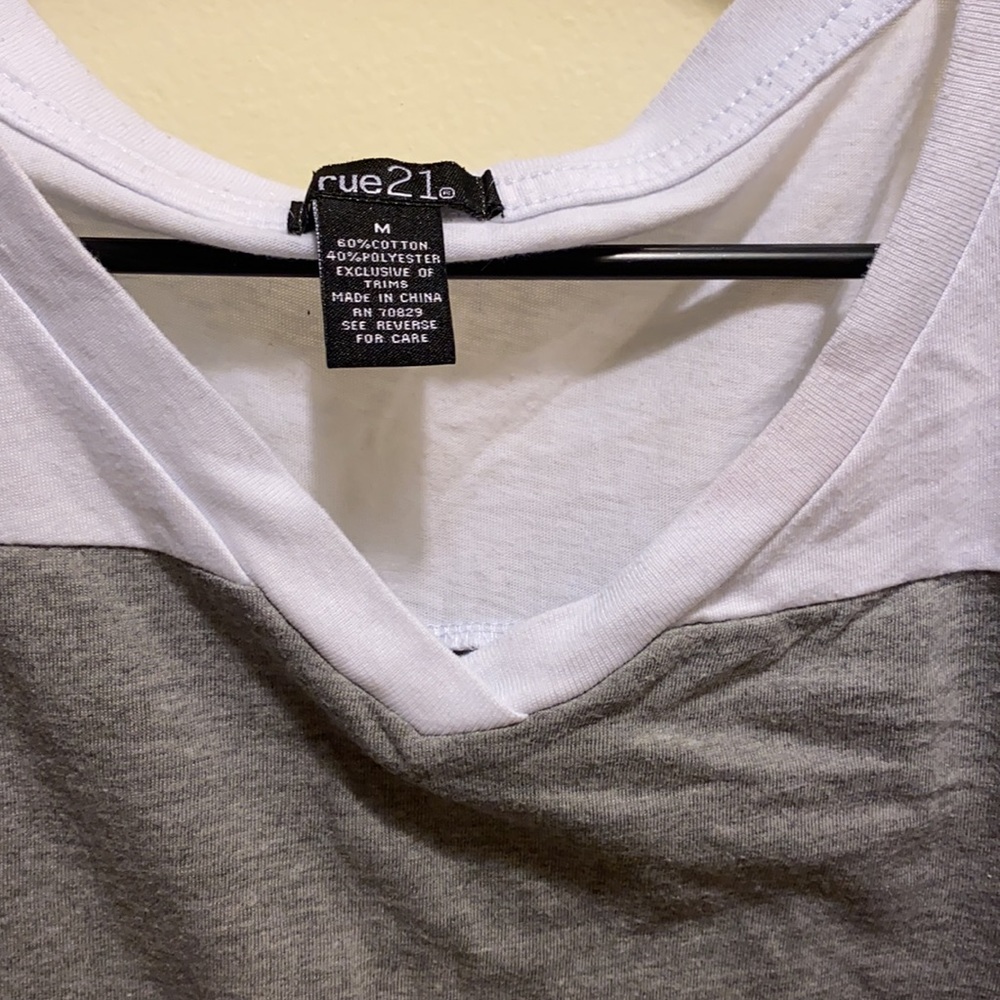 Oversized Colorblock Tee - Picture 2 of 3
